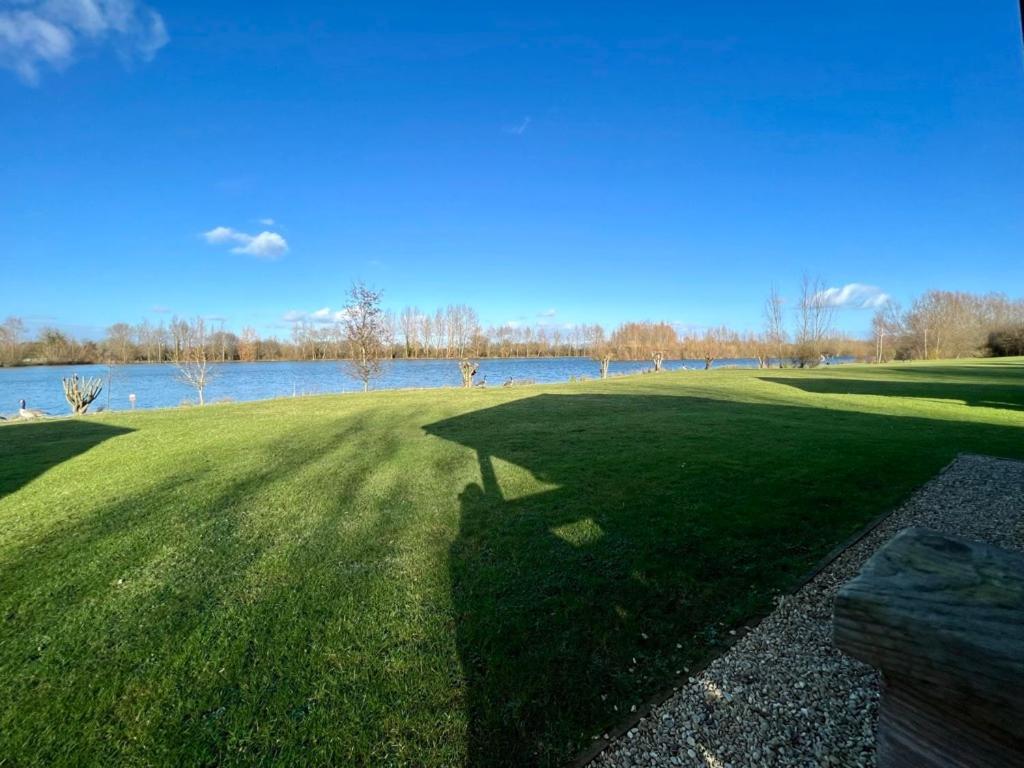 Reeds Lodge, Lake Pochard Саут-Керни Экстерьер фото